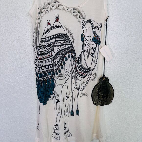 Key Closet Top Women Small Camel Swarovski Crystal Rhinestone Tank Tee White NEW - Picture 2 of 10